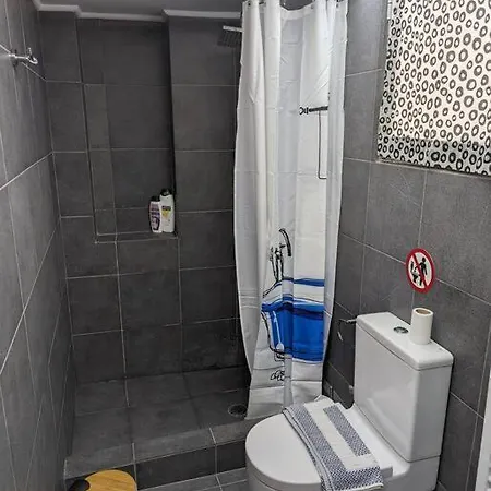Artistic Flat In The Center Of Apartment