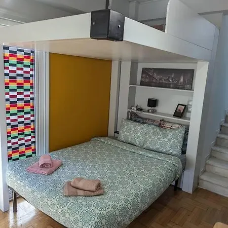 Apartment Artistic Flat In The Center Of Athens